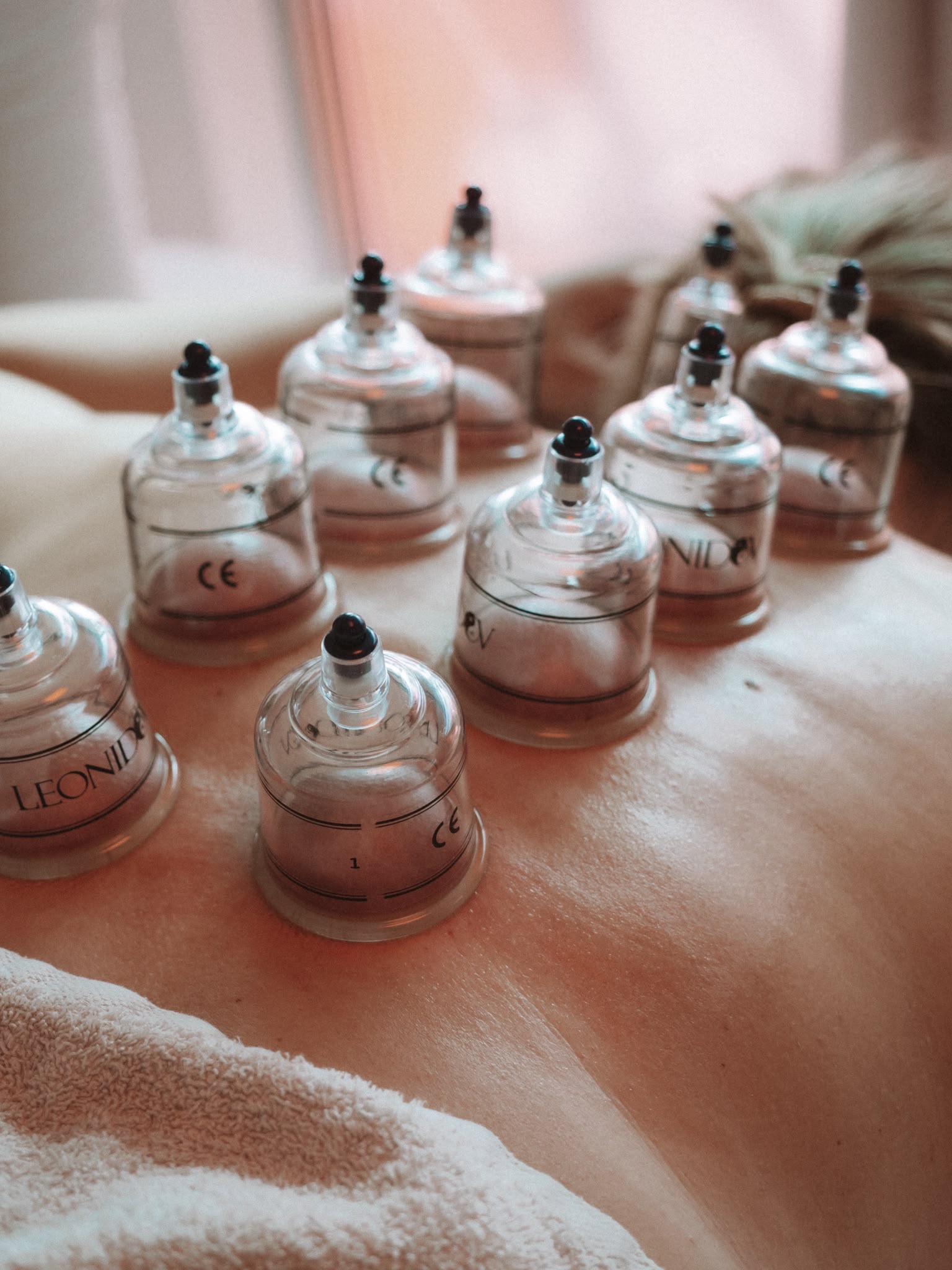 Combinatiebehandeling met verschillende cupping technieken bij The Cupping Hands